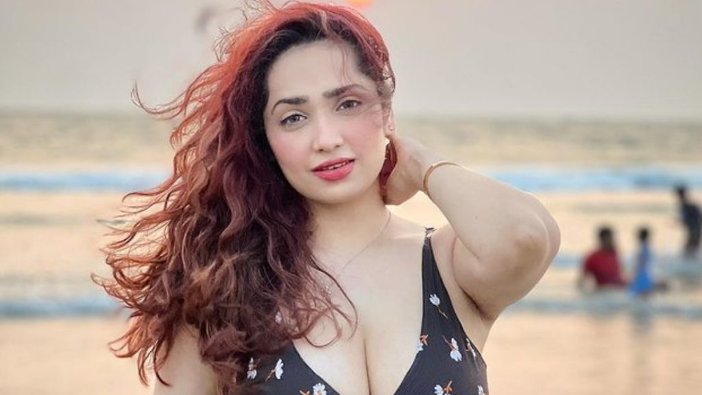 Aditi Mistry Wikipedia