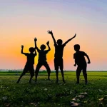 How to Do a Digital Detox and Junk Removal at the Same Time